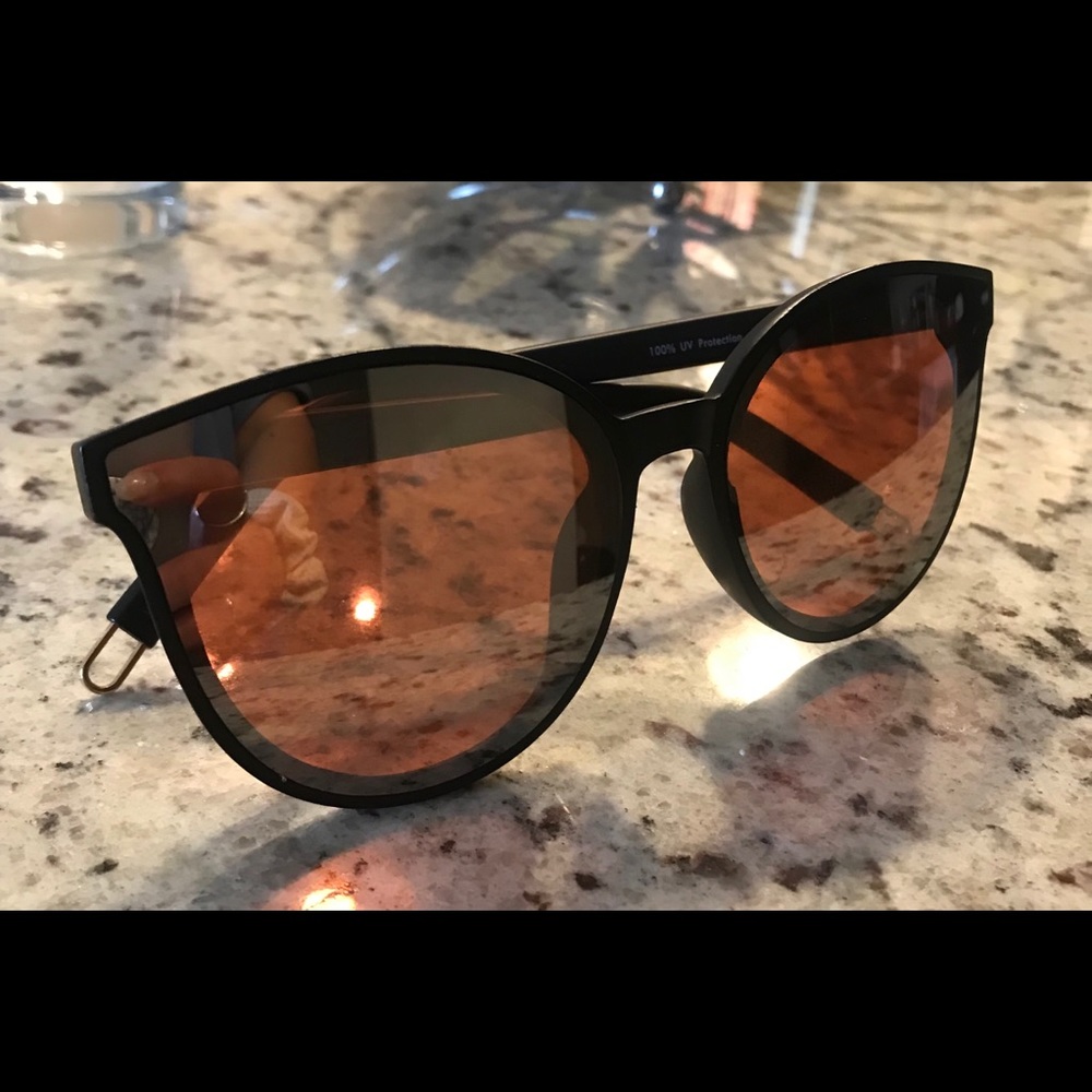 Mirrored sunglasses
